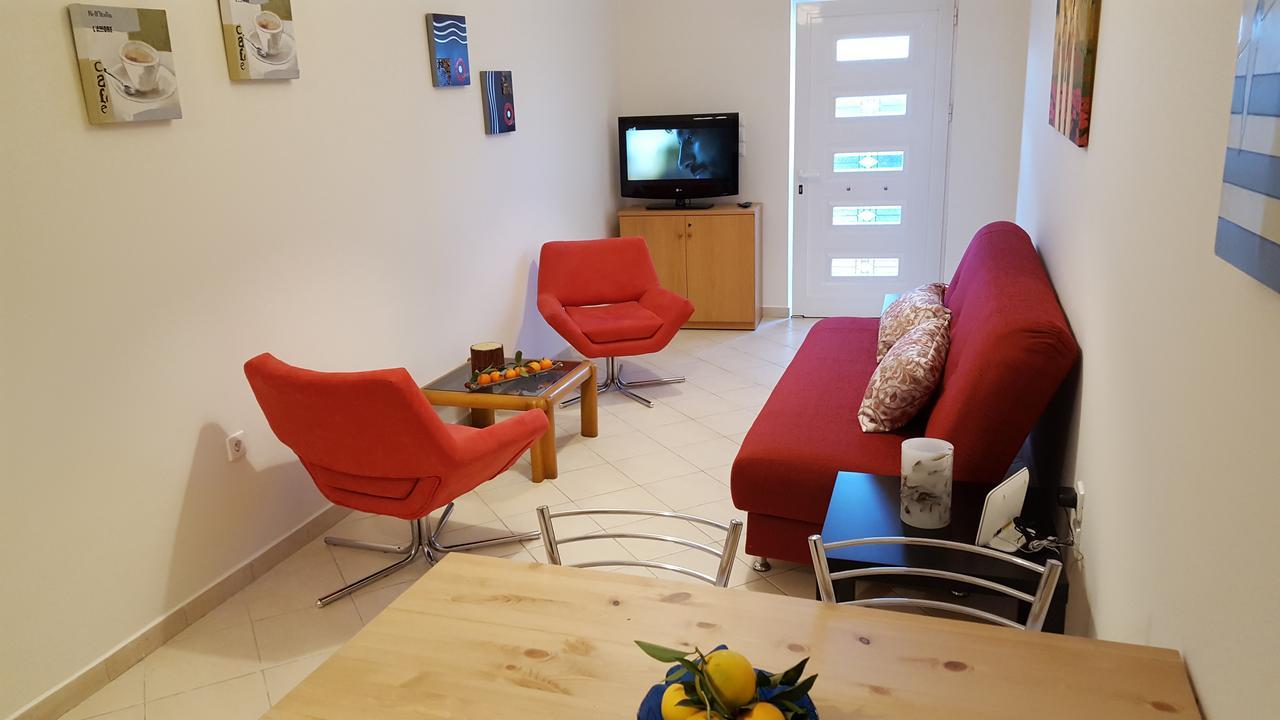 Patras Palm Tree Apartment Bagian luar foto