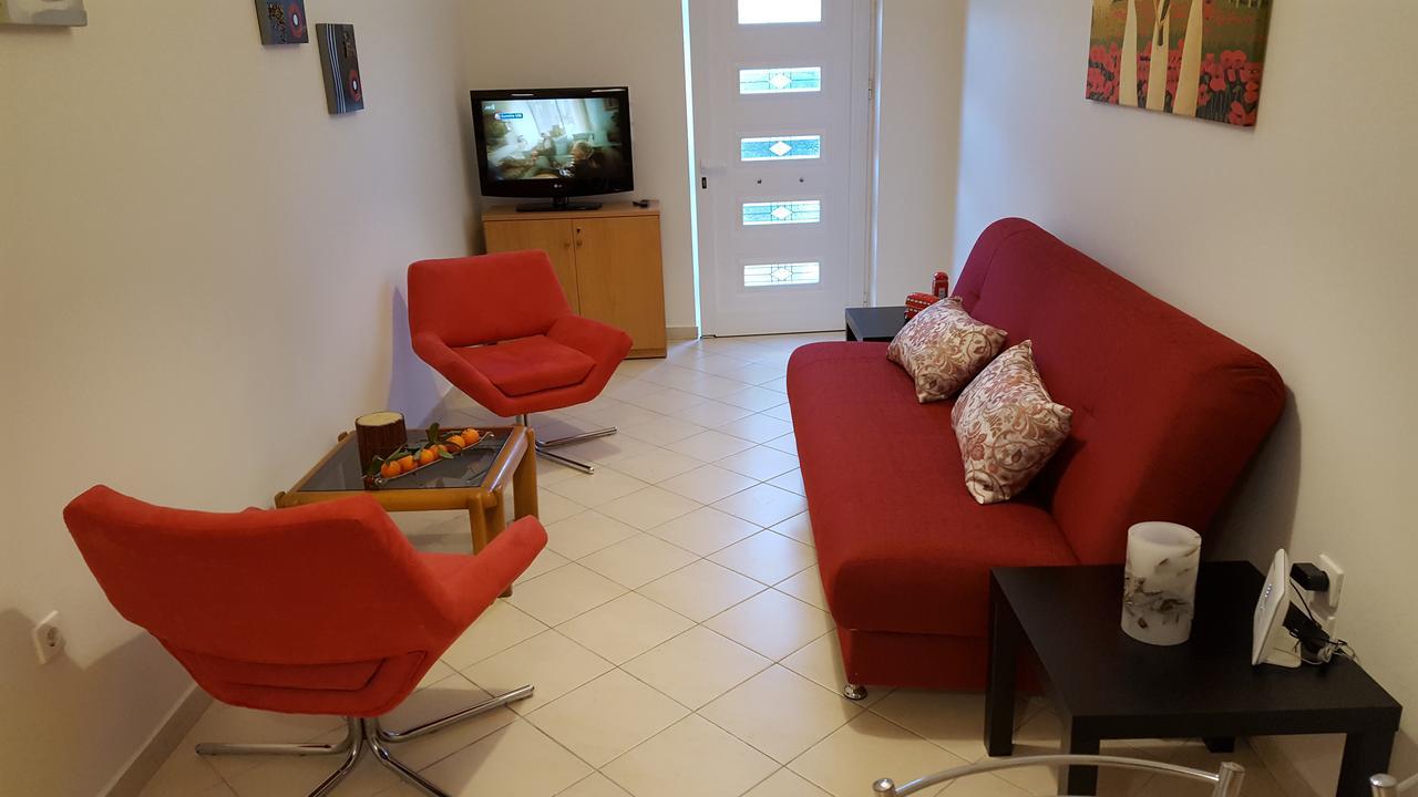 Patras Palm Tree Apartment Bagian luar foto