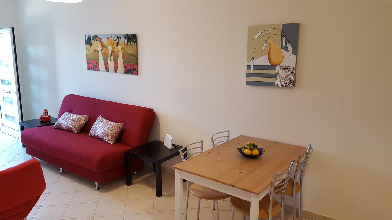 Patras Palm Tree Apartment Bagian luar foto