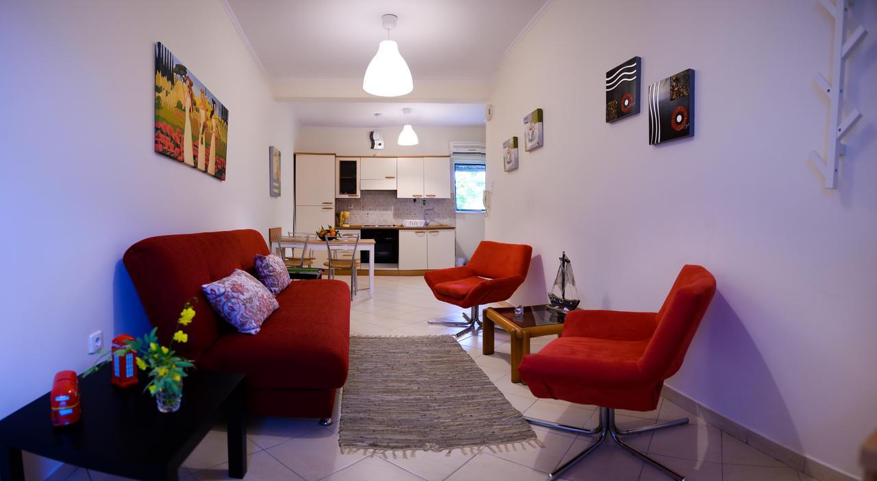 Patras Palm Tree Apartment Bagian luar foto
