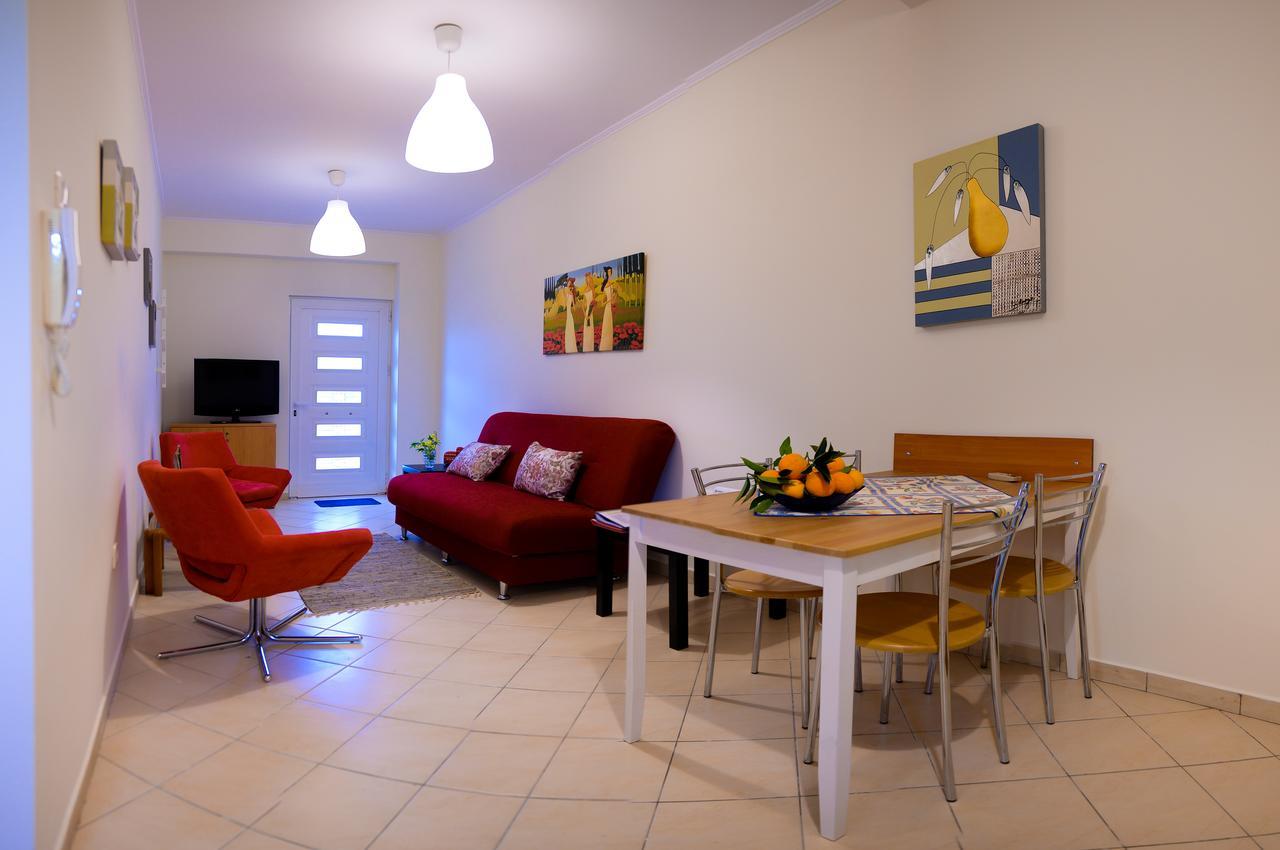 Patras Palm Tree Apartment Bagian luar foto